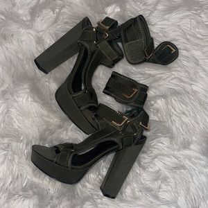 Fashion Nova green heels